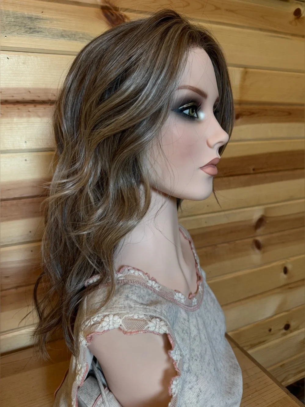 Belle Tress Kelly- Brown Sugar Blonde -R